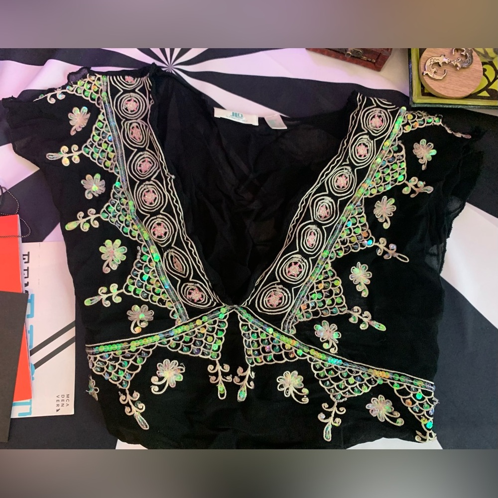 JLO Iridescent Sequin Top, Embroidered Deep V-neck with Shoulder Slits - Picture 4 of 5